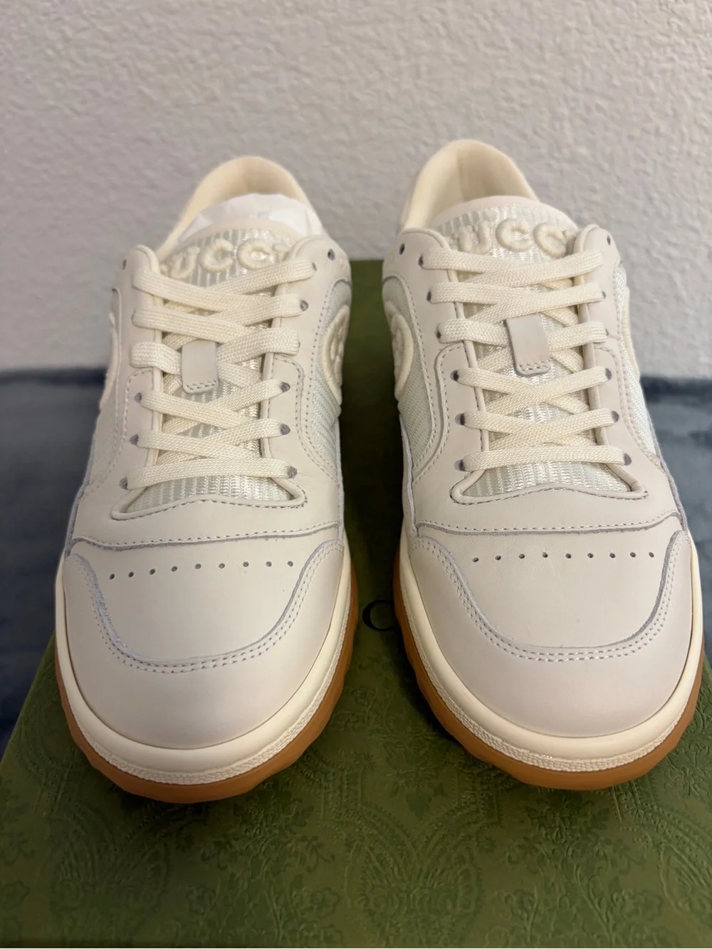 Brand New Women’s Gucci MAC80 Embroidered Sneakers ‘White Gum’ Sz 35 (US 5) - Picture 2 of 9